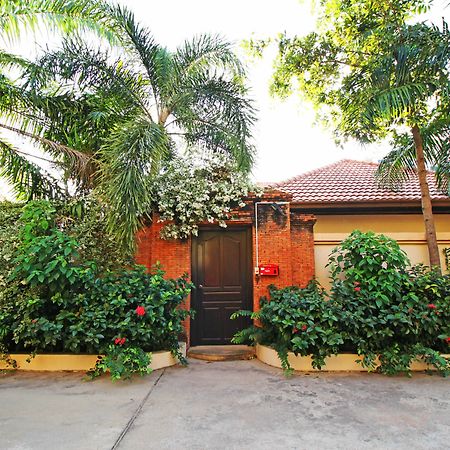 Cosy Beach Pool Villas By Pattaya Sunny Rentals Exterior foto