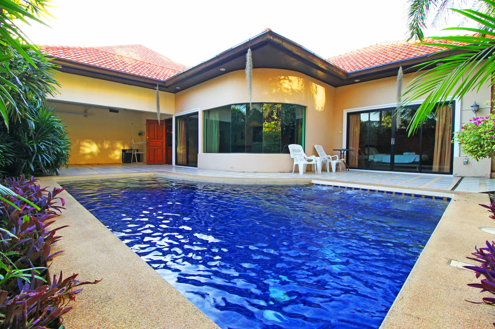 Cosy Beach Pool Villas By Pattaya Sunny Rentals Exterior foto