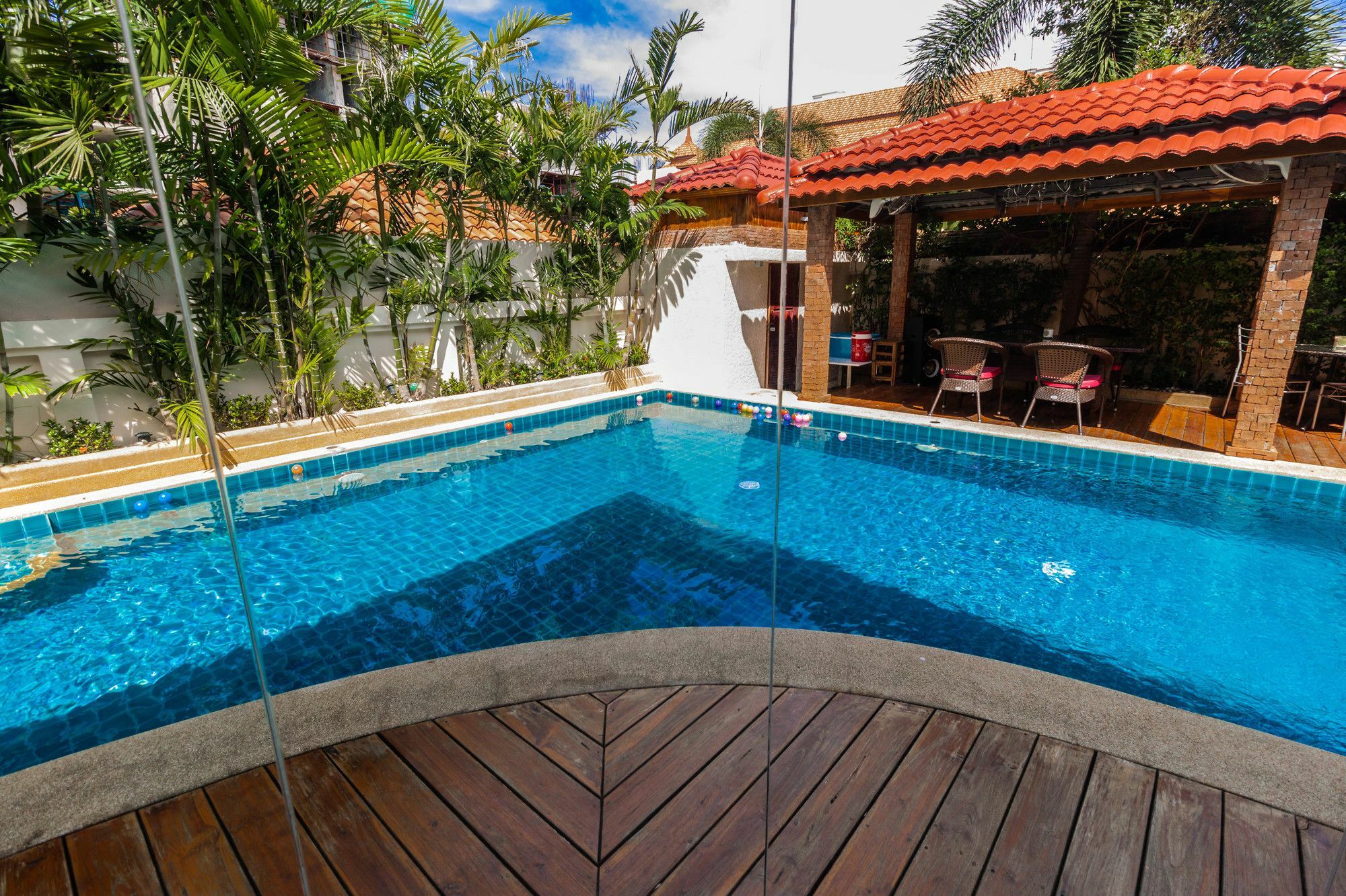 Cosy Beach Pool Villas By Pattaya Sunny Rentals Exterior foto