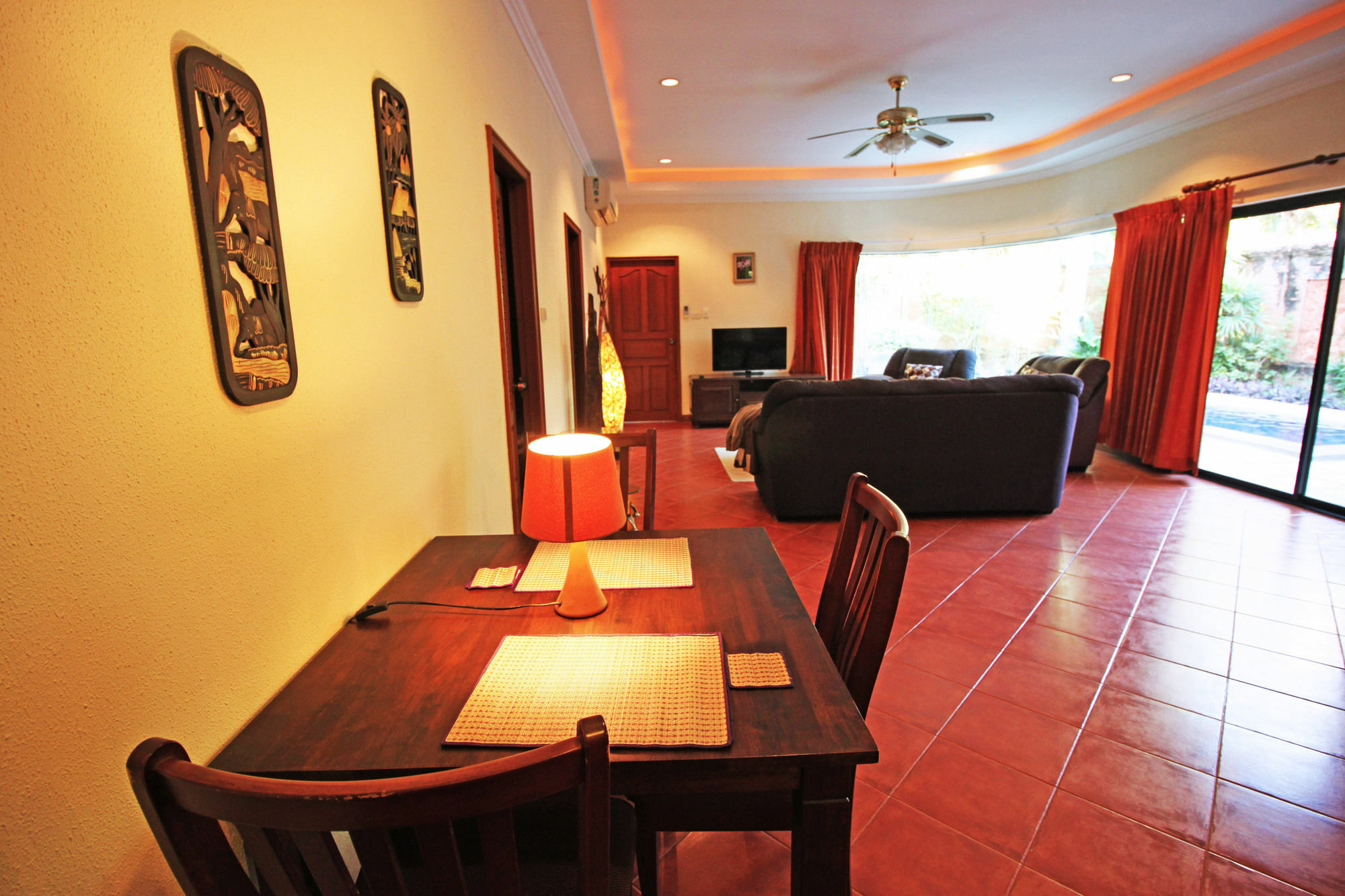Cosy Beach Pool Villas By Pattaya Sunny Rentals Exterior foto