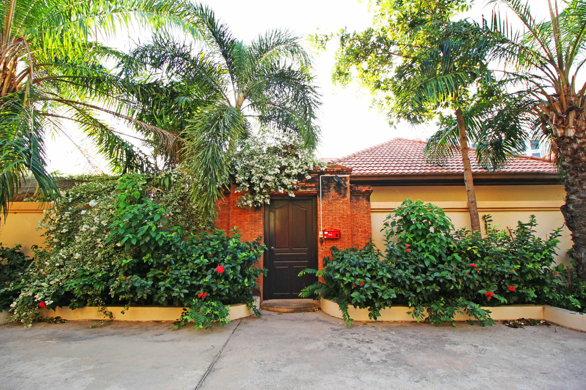 Cosy Beach Pool Villas By Pattaya Sunny Rentals Exterior foto