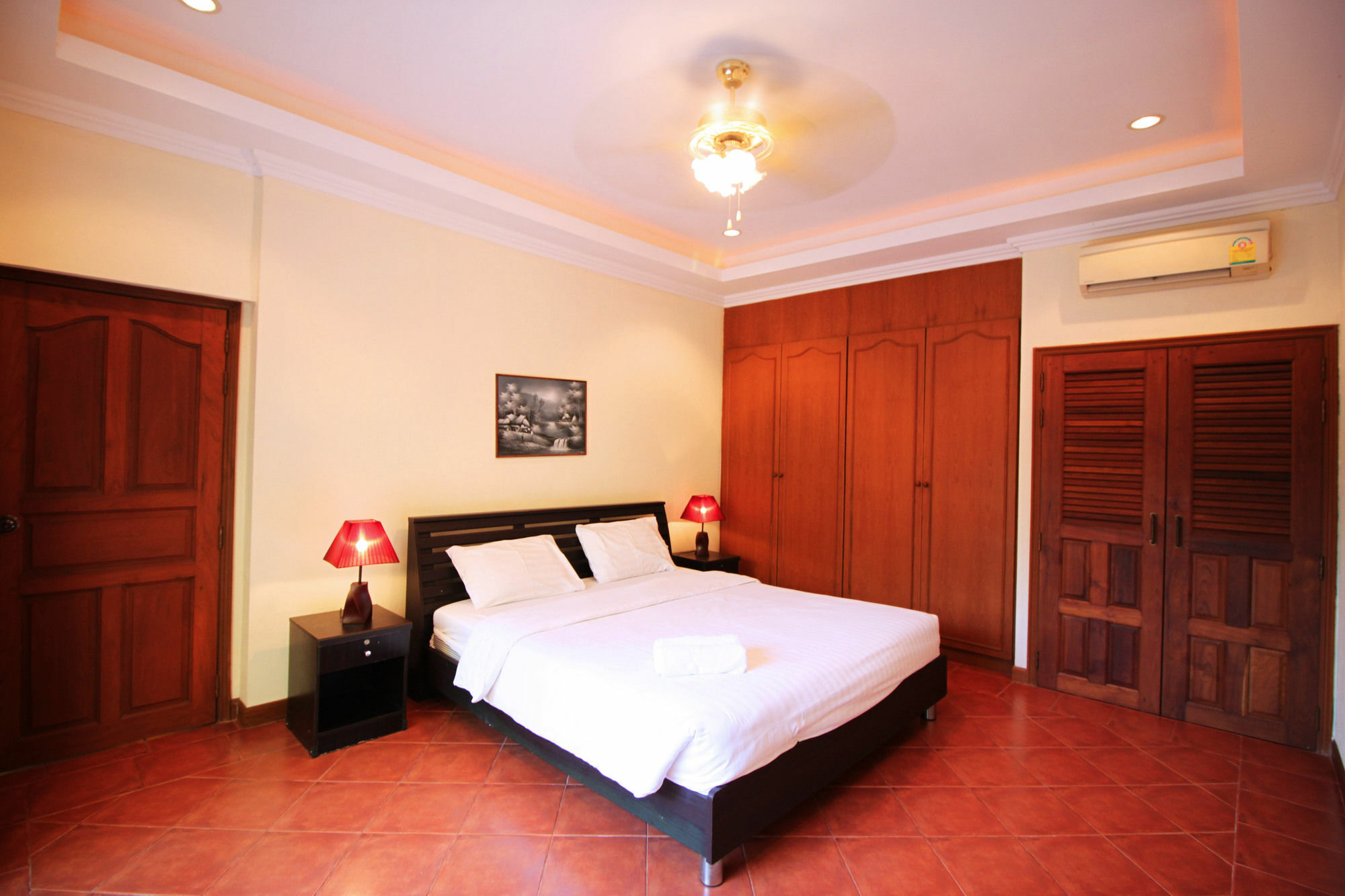 Cosy Beach Pool Villas By Pattaya Sunny Rentals Exterior foto